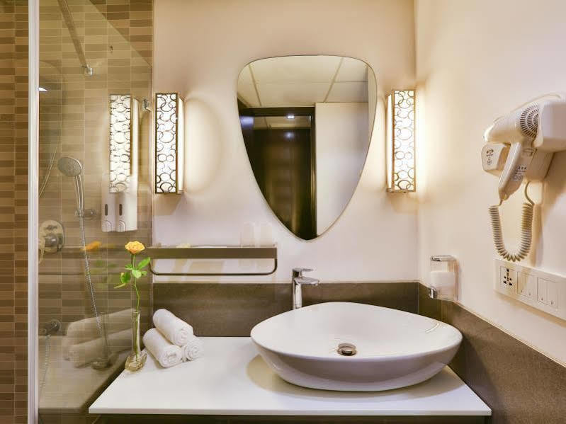 T24 Residency Mumbai International Airport Hotel Exterior foto